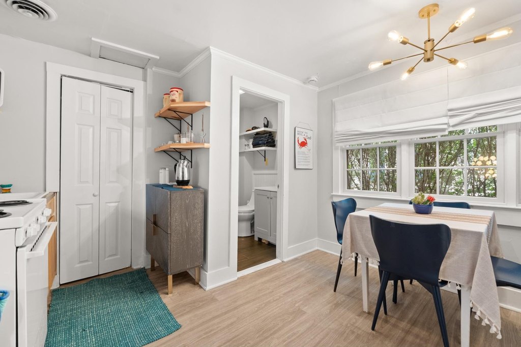 Portsmouth, New Hampshire, 03801, United States, 1 Bedroom Bedrooms, ,1 BathroomBathrooms,Residential,Forsale,1934008