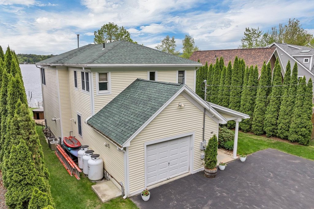 Laconia, New Hampshire, 03246, United States, 5 Bedrooms Bedrooms, ,3 BathroomsBathrooms,Residential,Forsale,1893890