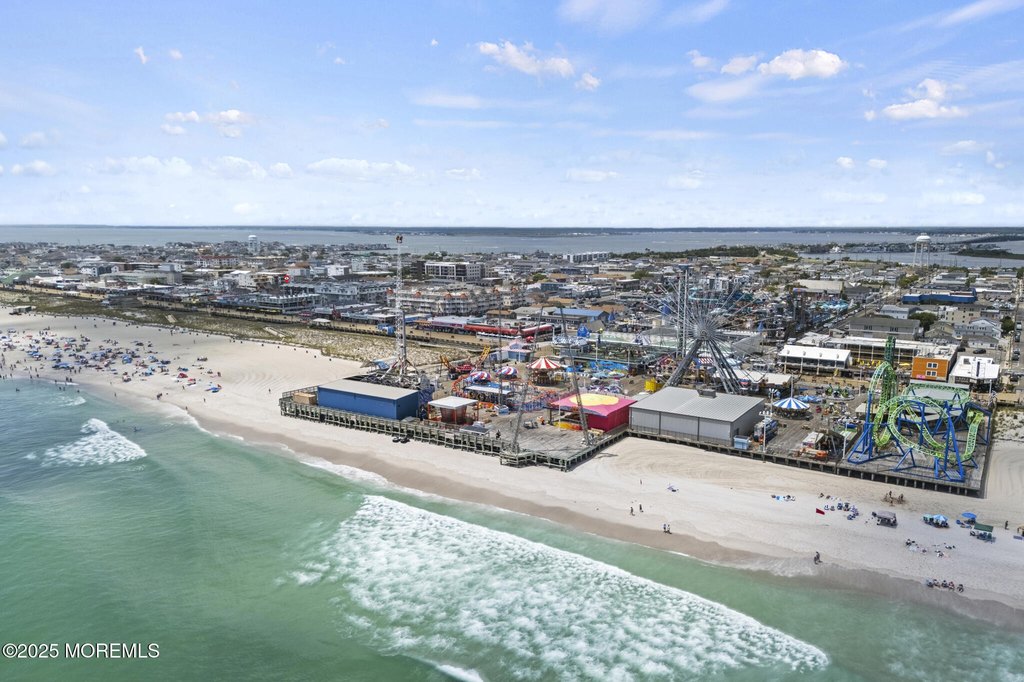 Seaside Heights, New Jersey, 08751, United States, 4 Bedrooms Bedrooms, ,4.5 BathroomsBathrooms,Residential,Forsale,2001421