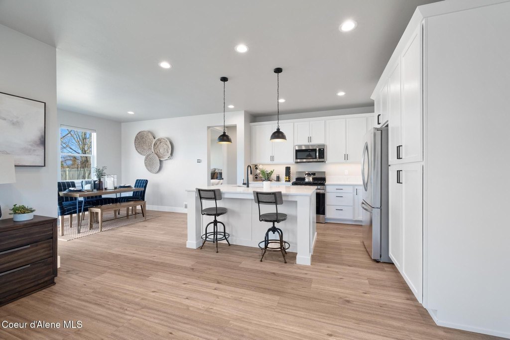 Sandpoint, Idaho, 83864, United States, 4 Bedrooms Bedrooms, ,3.5 BathroomsBathrooms,Residential,Forsale,1946357