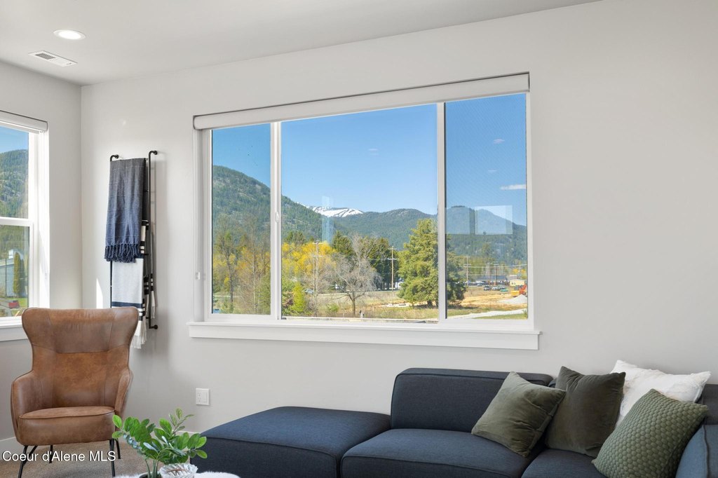 Sandpoint, Idaho, 83864, United States, 4 Bedrooms Bedrooms, ,3.5 BathroomsBathrooms,Residential,Forsale,1946357