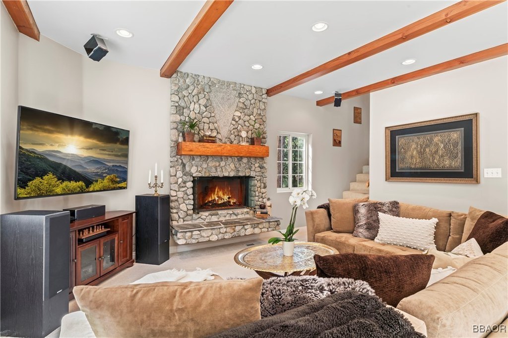 Lake Arrowhead, California, 92317, United States, 4 Bedrooms Bedrooms, ,4 BathroomsBathrooms,Residential,Forsale,1886288