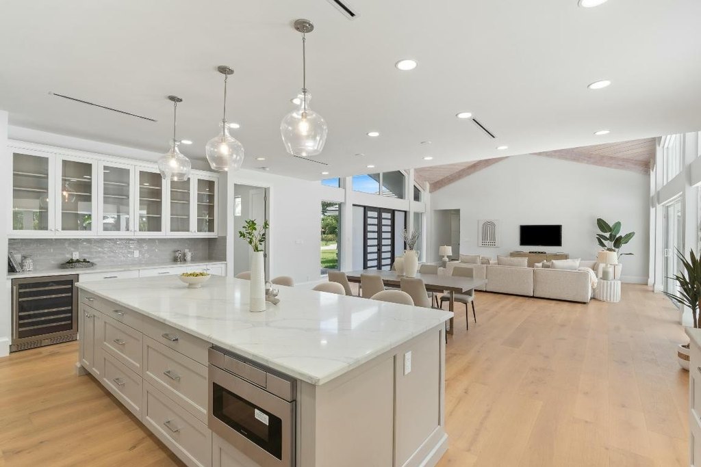 Delray Beach, Florida, 33445, United States, 4 Bedrooms Bedrooms, ,5.5 BathroomsBathrooms,Residential,Forsale,2009889