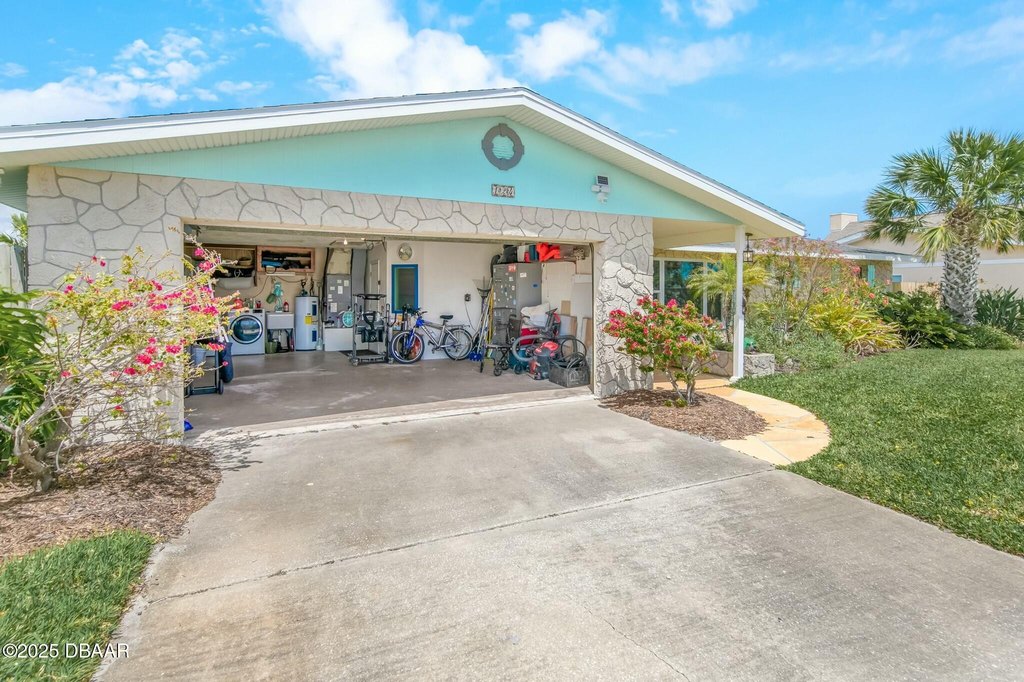 Ponce Inlet, Florida, 32127, United States, 3 Bedrooms Bedrooms, ,2 BathroomsBathrooms,Residential,Forsale,2002687