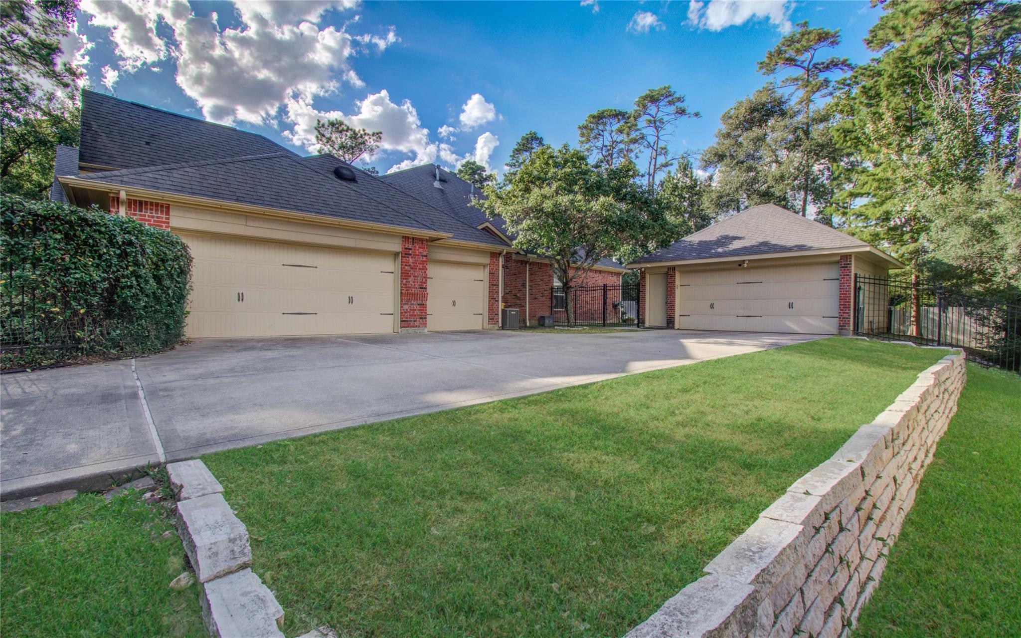 Conroe, Texas, 77302, United States, 4 Bedrooms Bedrooms, ,3 BathroomsBathrooms,Residential,Forsale,2010633