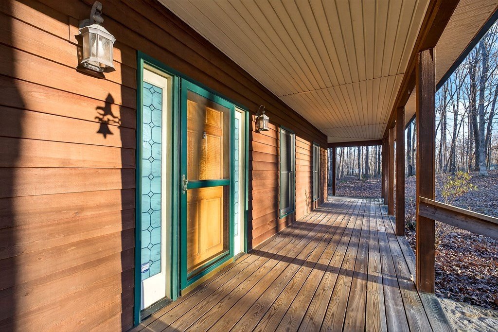 Sparta, Tennessee, 38583, United States, 3 Bedrooms Bedrooms, ,3 BathroomsBathrooms,Residential,Forsale,2010948