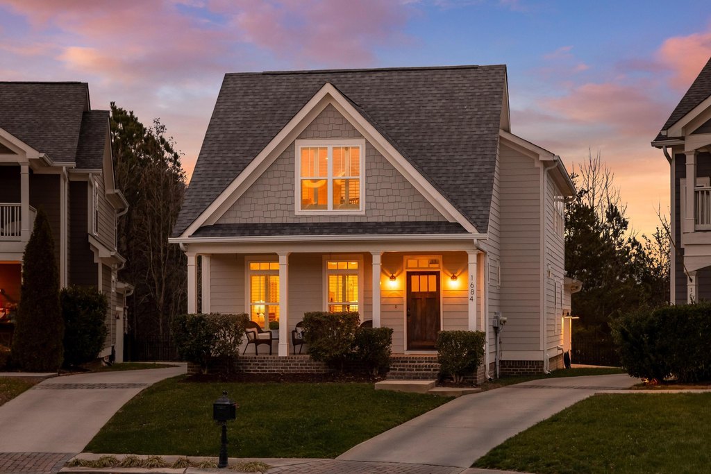 Chattanooga, Tennessee, 37405, United States, 4 Bedrooms Bedrooms, ,3.5 BathroomsBathrooms,Residential,Forsale,2009603