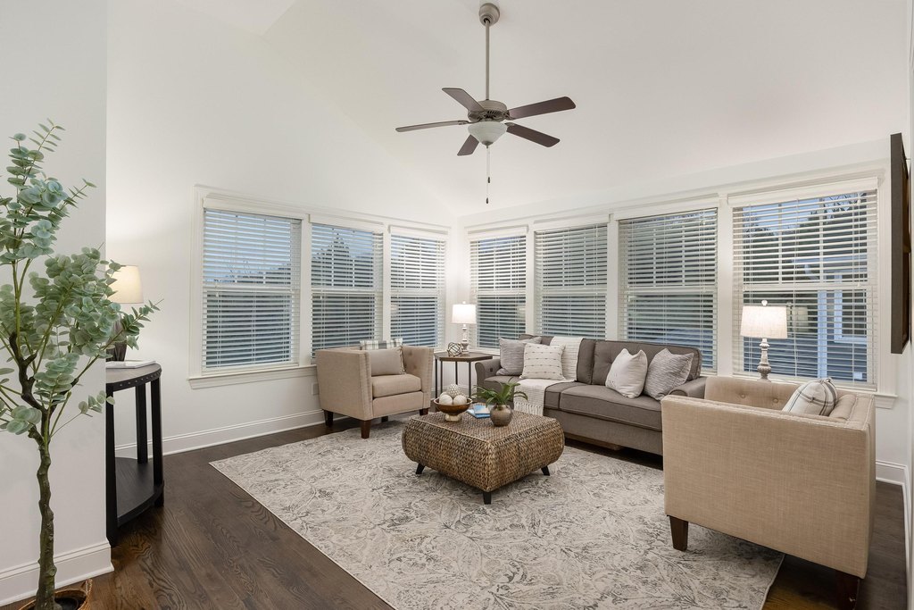 Chattanooga, Tennessee, 37405, United States, 4 Bedrooms Bedrooms, ,3.5 BathroomsBathrooms,Residential,Forsale,2009603