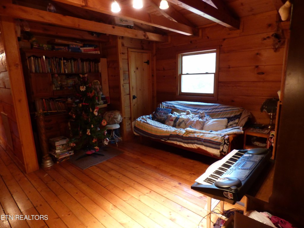 Crossville, Tennessee, 38571, United States, 4 Bedrooms Bedrooms, ,5.5 BathroomsBathrooms,Residential,Forsale,1907867