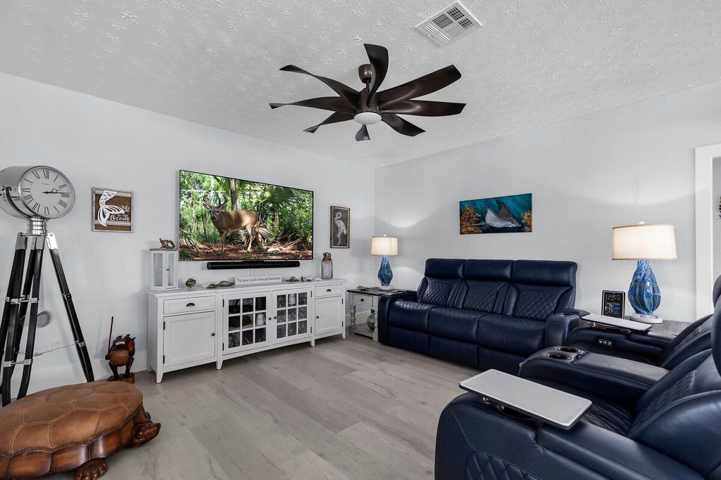 Big Pine Key, Florida, 33043, United States, 3 Bedrooms Bedrooms, ,3 BathroomsBathrooms,Residential,Forsale,1972000