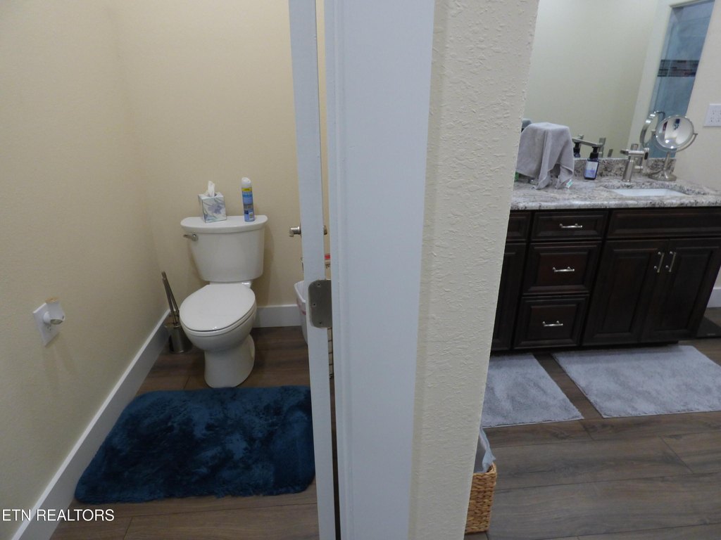 Crossville, Tennessee, 38572, United States, 2 Bedrooms Bedrooms, ,2.5 BathroomsBathrooms,Residential,Forsale,1996593