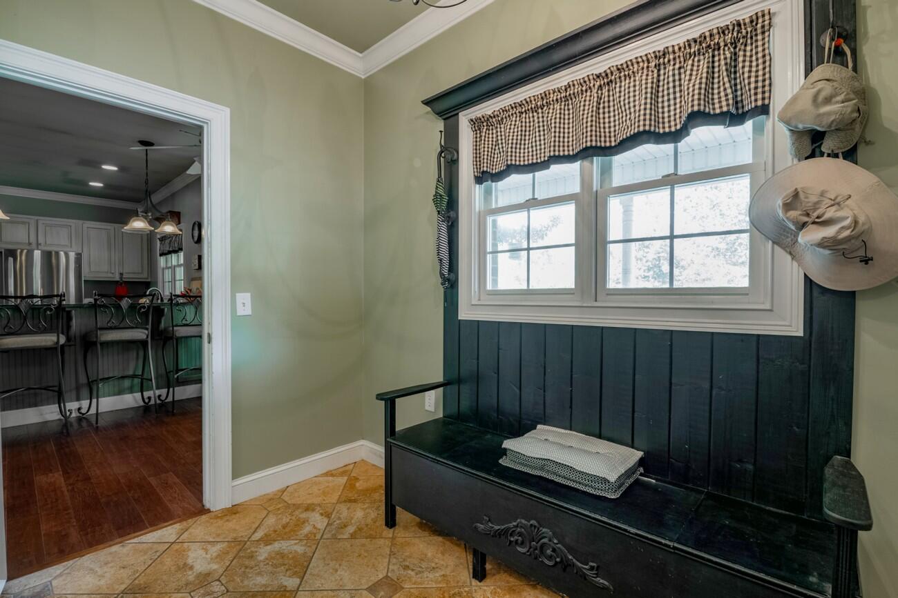 Calhoun, Georgia, 30701, United States, 5 Bedrooms Bedrooms, ,4 BathroomsBathrooms,Residential,Forsale,1963598