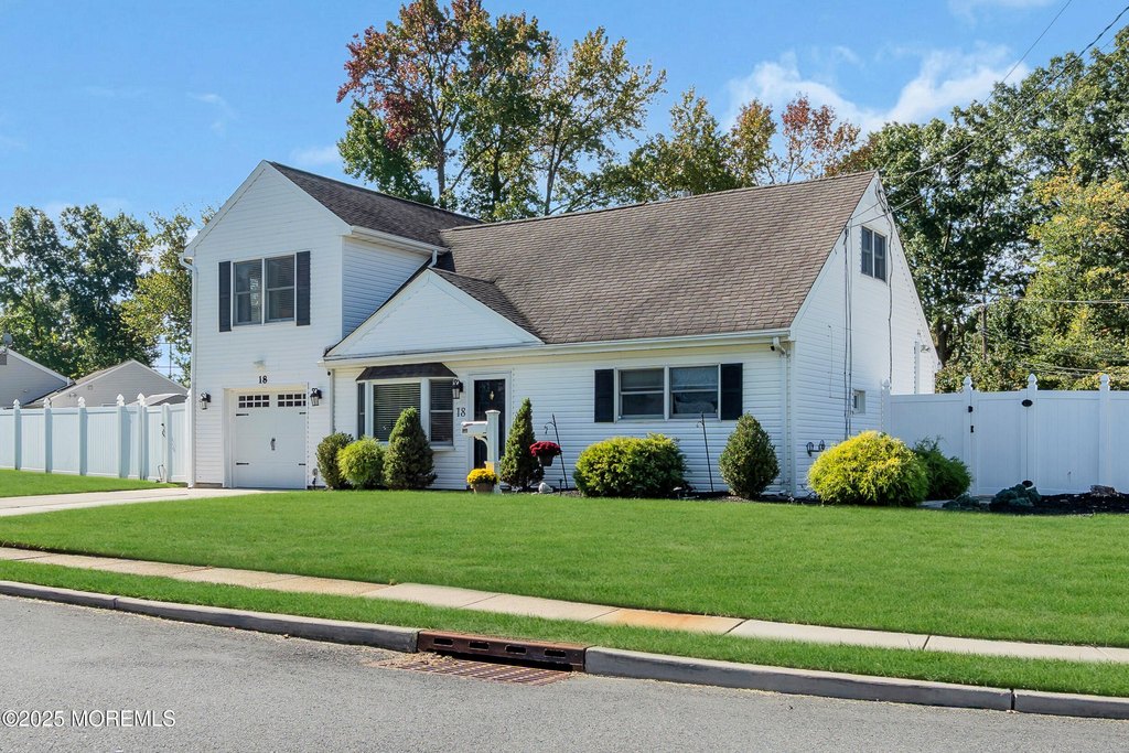 Hazlet, New Jersey, 07730, United States, 4 Bedrooms Bedrooms, ,2 BathroomsBathrooms,Residential,Forsale,1966075