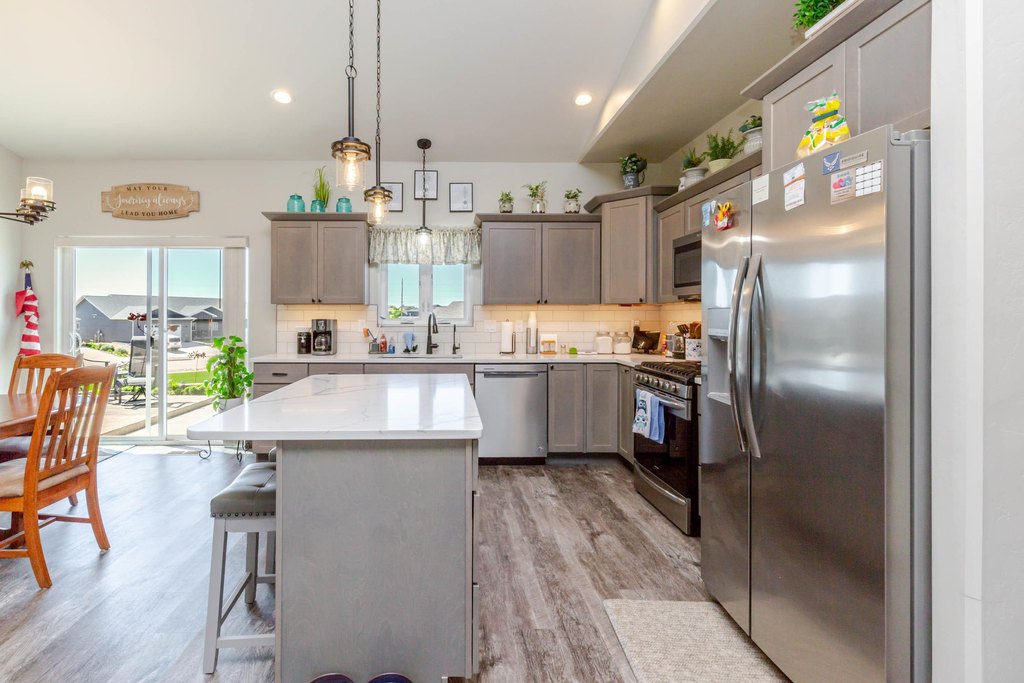 Rapid City, South Dakota, 57702, United States, 3 Bedrooms Bedrooms, ,2 BathroomsBathrooms,Residential,Forsale,1990706