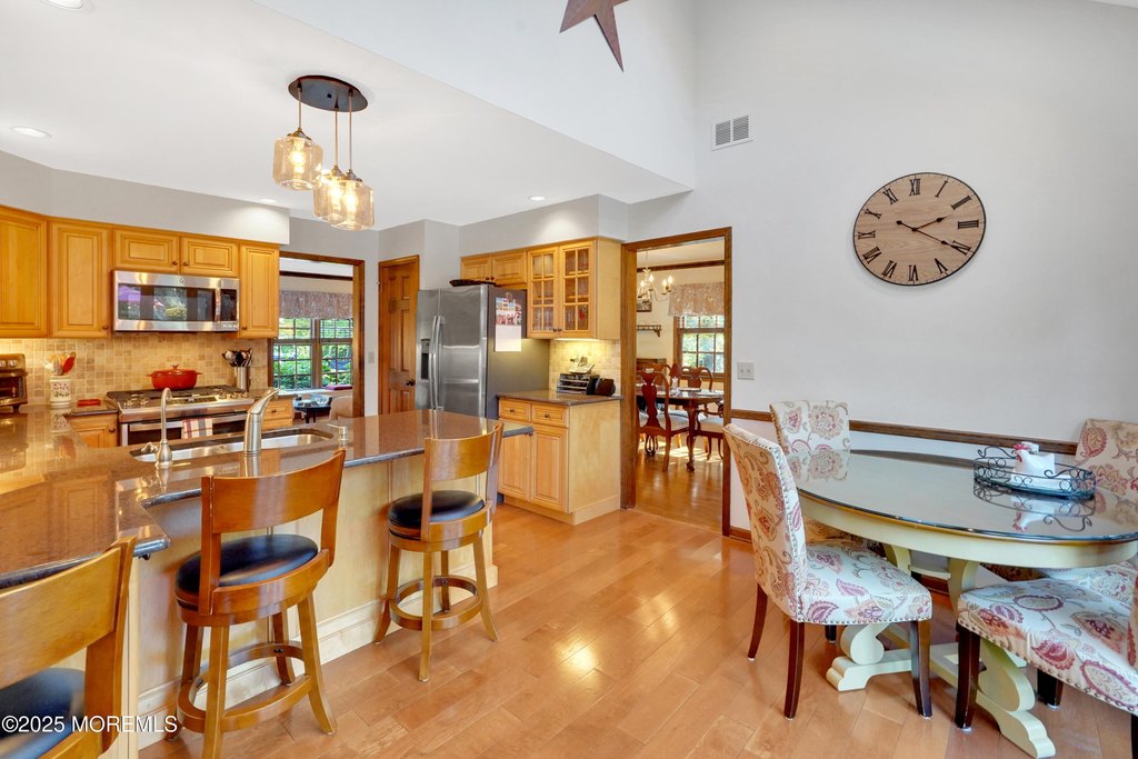 Red Bank, New Jersey, 07701, United States, 5 Bedrooms Bedrooms, ,3 BathroomsBathrooms,Residential,Forsale,1984553