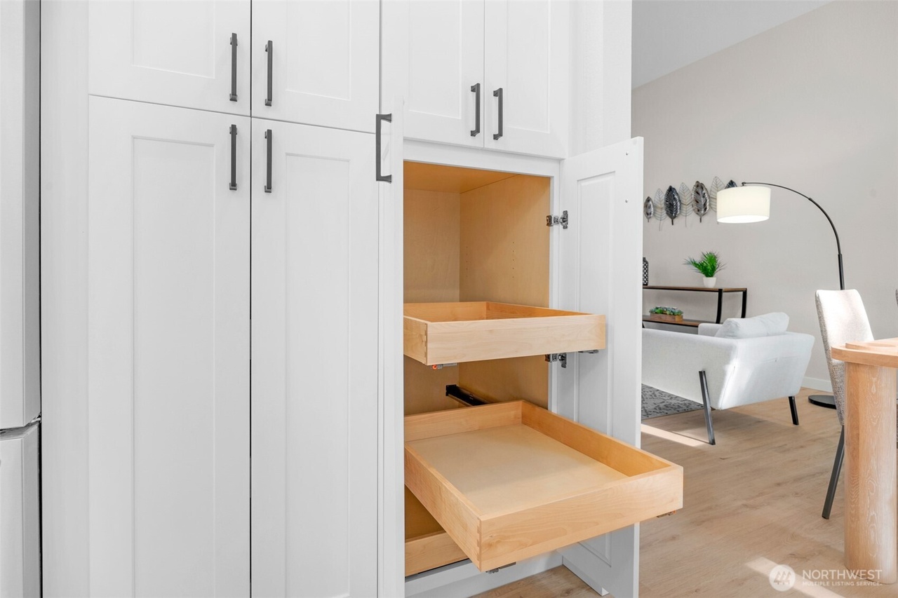 Everett, Washington, 98208, United States, 3 Bedrooms Bedrooms, ,2 BathroomsBathrooms,Residential,Forsale,1965889