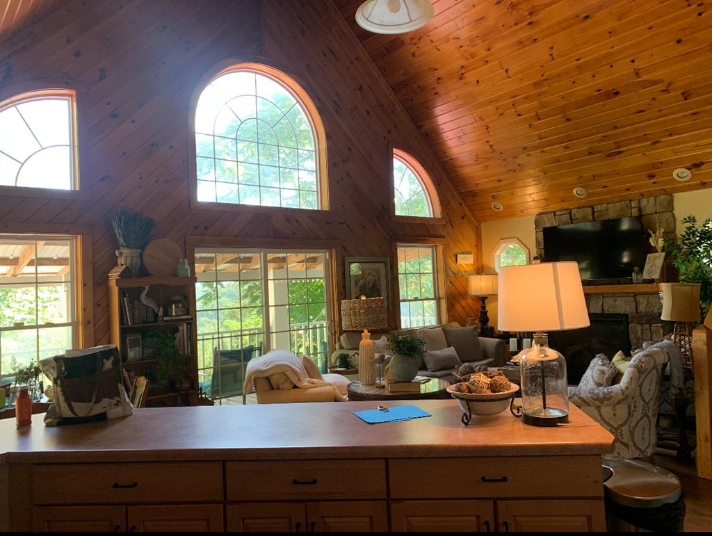 Celina, Tennessee, 38551, United States, ,Residential,Forsale,1999483