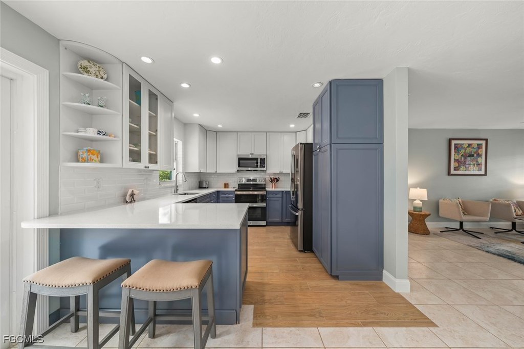 Sanibel, Florida, 33957, United States, 3 Bedrooms Bedrooms, ,2 BathroomsBathrooms,Residential,Forsale,1971931