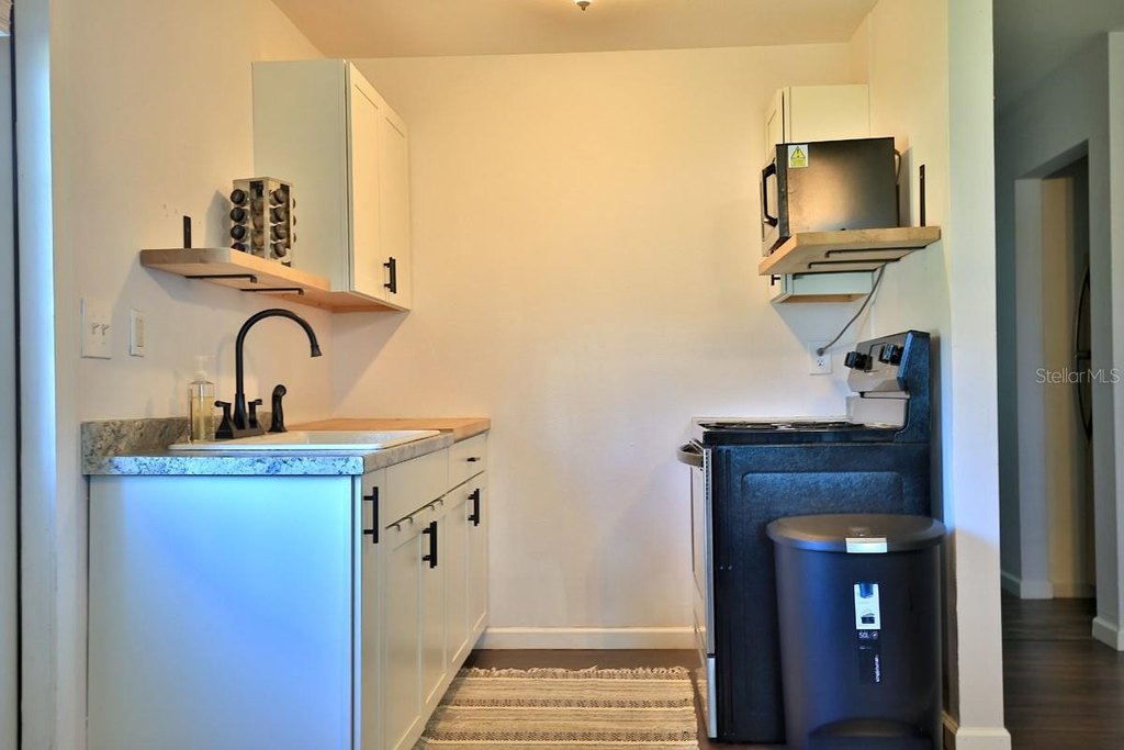 MORRISTON, Florida, 32668, United States, 5 Bedrooms Bedrooms, ,3 BathroomsBathrooms,Residential,Forsale,1969792