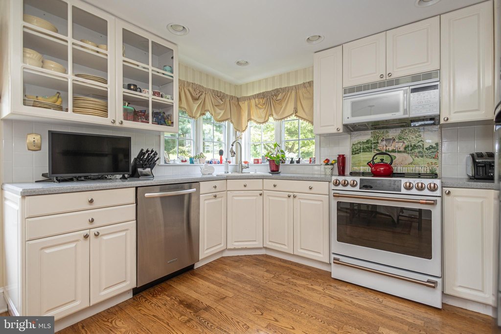 NEWTOWN, Pennsylvania, 18940, United States, 4 Bedrooms Bedrooms, ,2.5 BathroomsBathrooms,Residential,Forsale,1929515