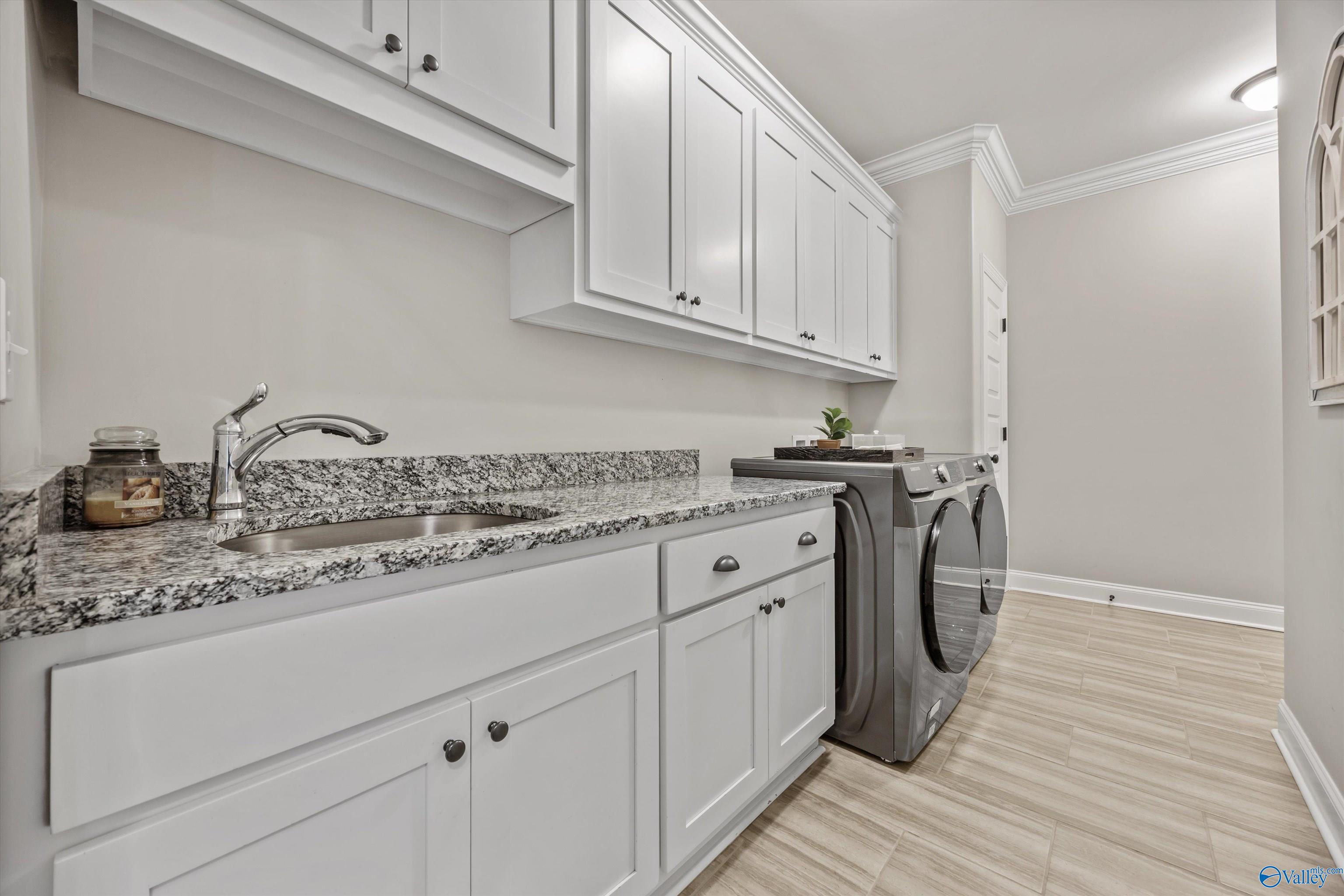 Gurley, Alabama, 35748, United States, 5 Bedrooms Bedrooms, ,4.5 BathroomsBathrooms,Residential,Forsale,2007711