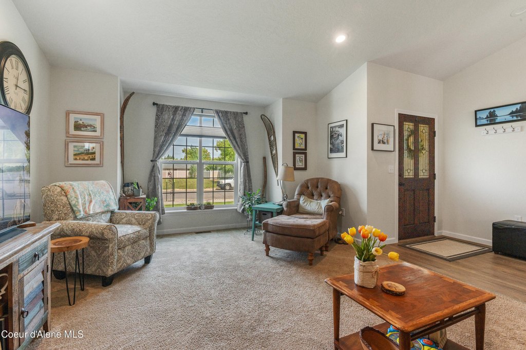 Sandpoint, Idaho, 83864, United States, 3 Bedrooms Bedrooms, ,2 BathroomsBathrooms,Residential,Forsale,1946335