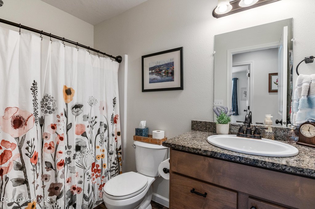 Sandpoint, Idaho, 83864, United States, 3 Bedrooms Bedrooms, ,2 BathroomsBathrooms,Residential,Forsale,1946335