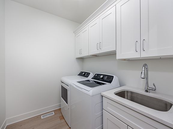 North Wildwood, New Jersey, 08260, United States, 4 Bedrooms Bedrooms, ,3 BathroomsBathrooms,Residential,Forsale,1967263