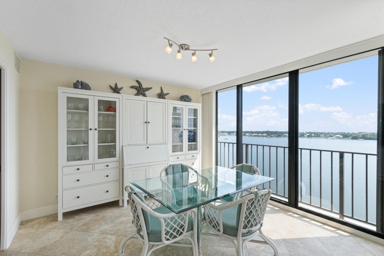 North Palm Beach, Florida, 33408, United States, 2 Bedrooms Bedrooms, ,2 BathroomsBathrooms,Residential,Forsale,1969935