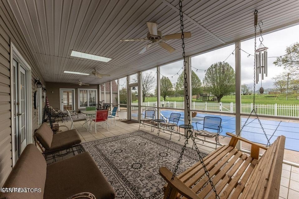 Pikeville, Tennessee, 37367, United States, 5 Bedrooms Bedrooms, ,5.5 BathroomsBathrooms,Residential,Forsale,1929853