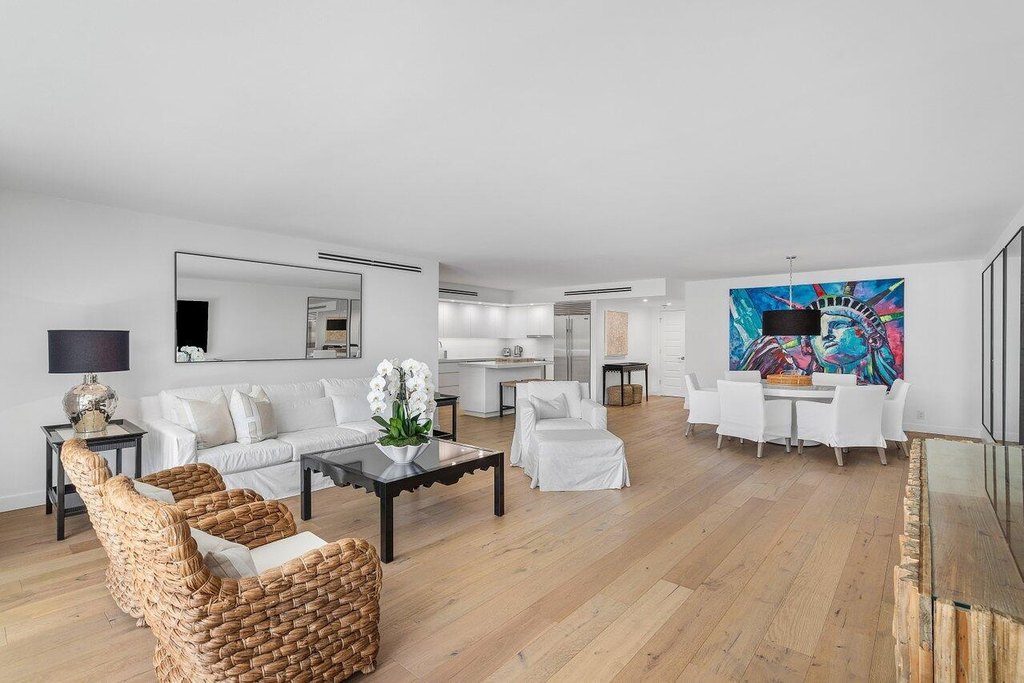 Palm Beach, Florida, 33480, United States, 2 Bedrooms Bedrooms, ,2 BathroomsBathrooms,Residential,Forsale,1996367