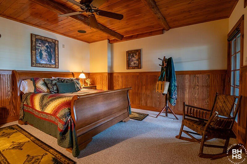 Saranac Lake, New York, 12983, United States, 7 Bedrooms Bedrooms, ,5 BathroomsBathrooms,Residential,Forsale,1999417