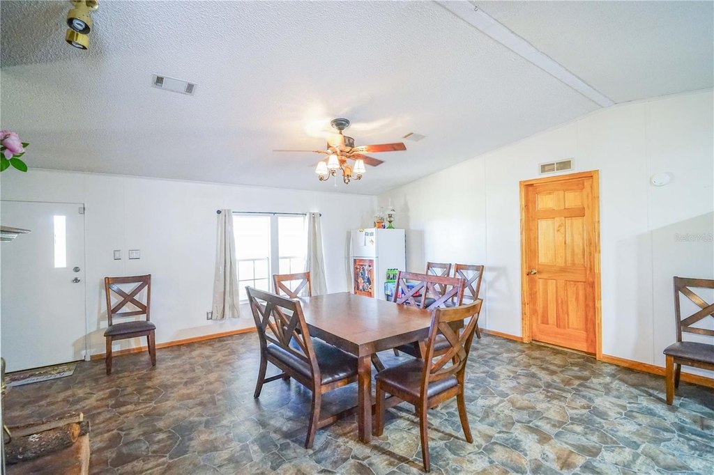 MORRISTON, Florida, 32668, United States, 4 Bedrooms Bedrooms, ,2 BathroomsBathrooms,Residential,Forsale,1994117