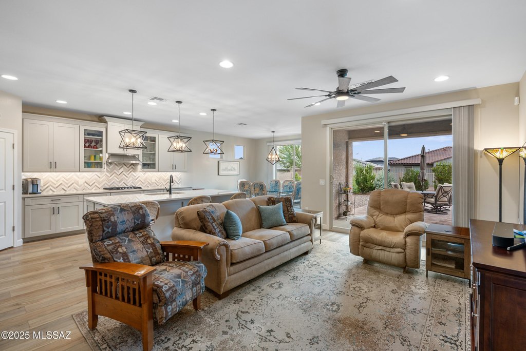 Tucson, Arizona, 85742, United States, 3 Bedrooms Bedrooms, ,2 BathroomsBathrooms,Residential,Forsale,1990091