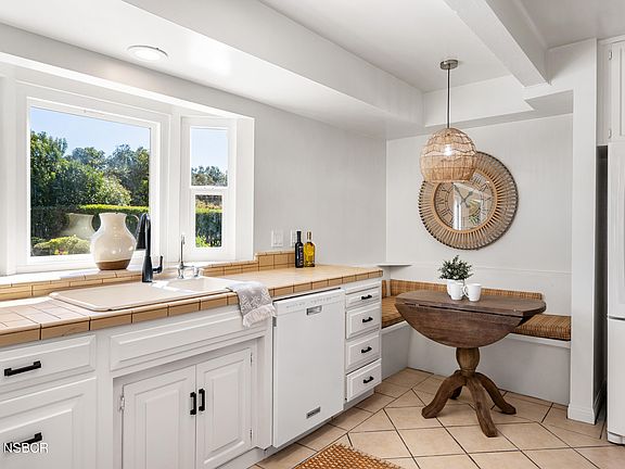 Solvang, California, 93463, United States, 4 Bedrooms Bedrooms, ,2 BathroomsBathrooms,Residential,Forsale,1985945