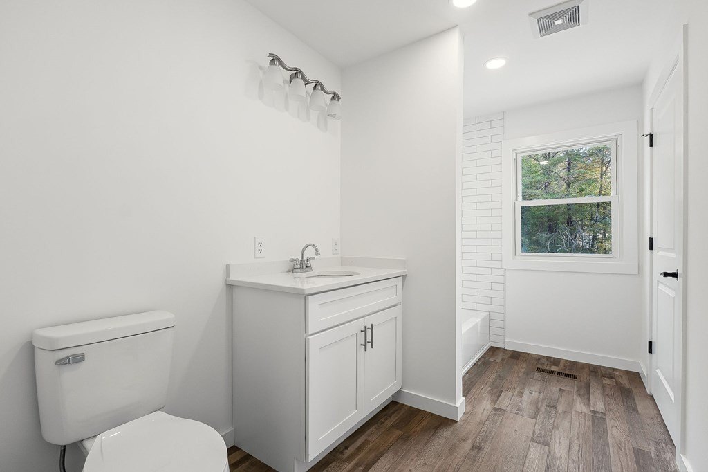 Cookeville, Tennessee, 38501, United States, 3 Bedrooms Bedrooms, ,3 BathroomsBathrooms,Residential,Forsale,1996597