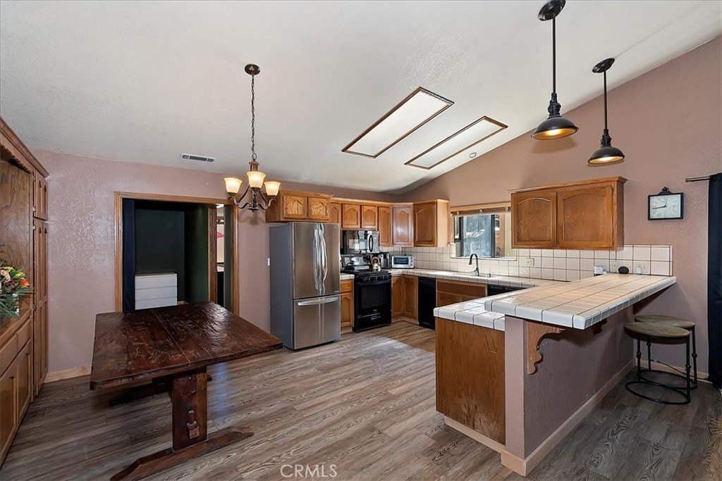 Big Bear, California, 92314, United States, 4 Bedrooms Bedrooms, ,2 BathroomsBathrooms,Residential,Forsale,1992749