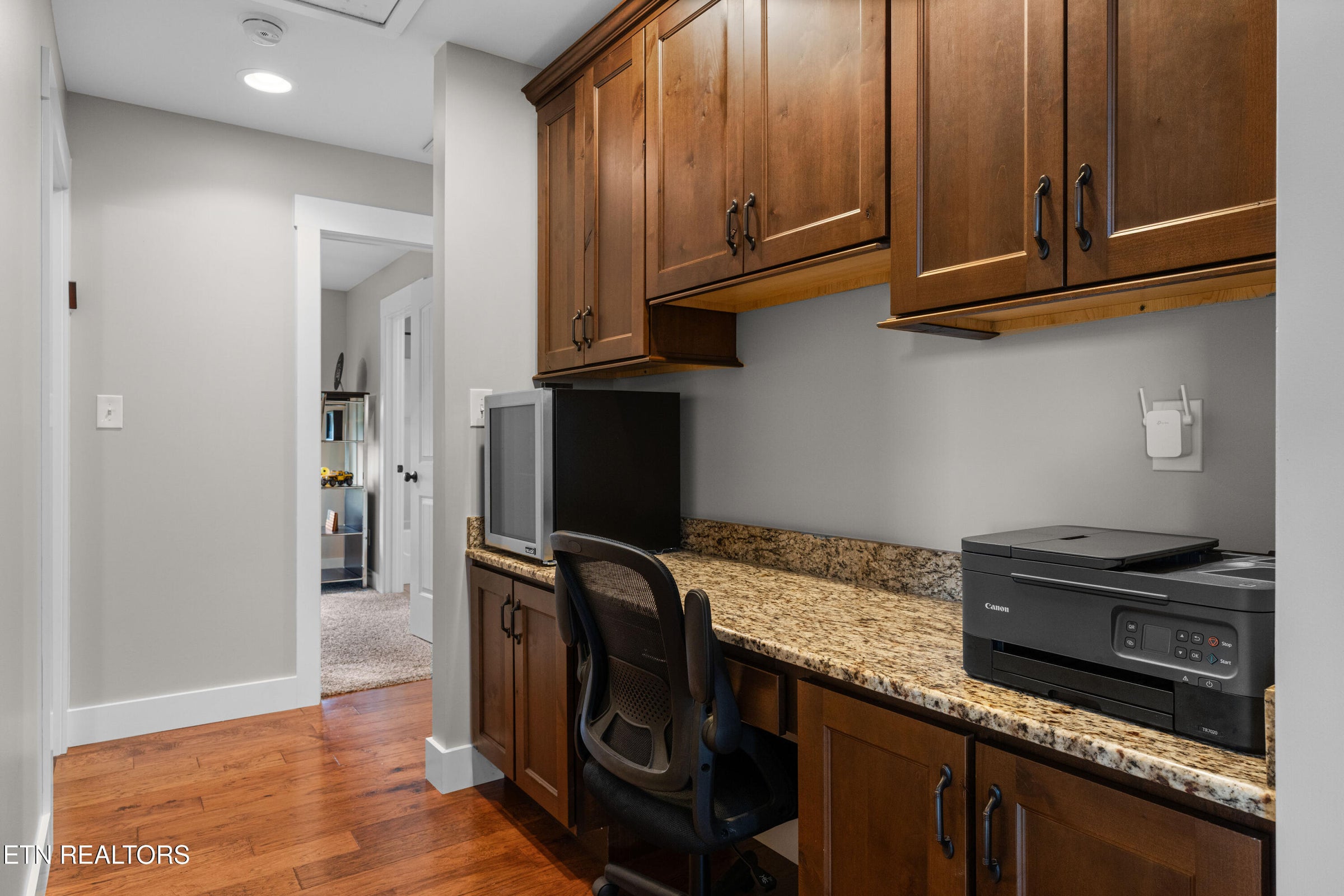 Maryville, Tennessee, 37804, United States, 4 Bedrooms Bedrooms, ,2 BathroomsBathrooms,Residential,Forsale,1973599