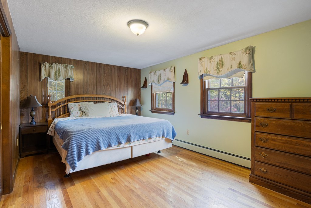 Eliot, Maine, 03903, United States, 4 Bedrooms Bedrooms, ,2 BathroomsBathrooms,Residential,Forsale,2002417