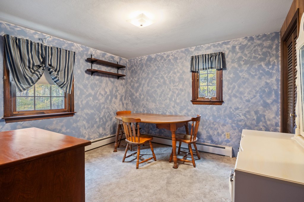 Eliot, Maine, 03903, United States, 4 Bedrooms Bedrooms, ,2 BathroomsBathrooms,Residential,Forsale,2002417