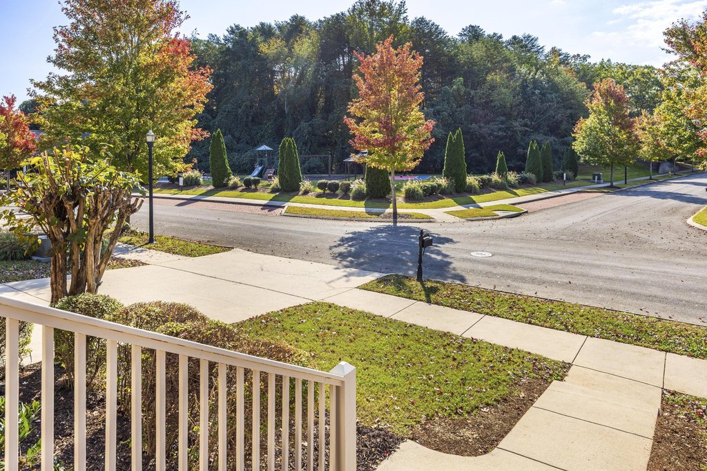 Chattanooga, Tennessee, 37415, United States, 4 Bedrooms Bedrooms, ,2.5 BathroomsBathrooms,Residential,Forsale,1995340