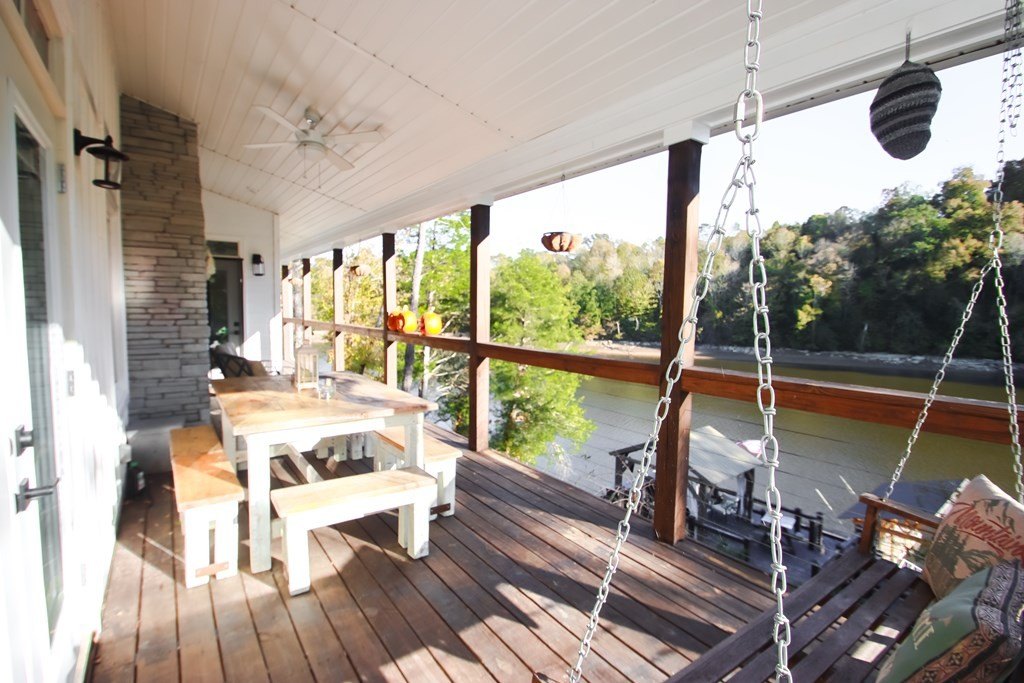 Walling, Tennessee, 38587, United States, 3 Bedrooms Bedrooms, ,2.5 BathroomsBathrooms,Residential,Forsale,1996612