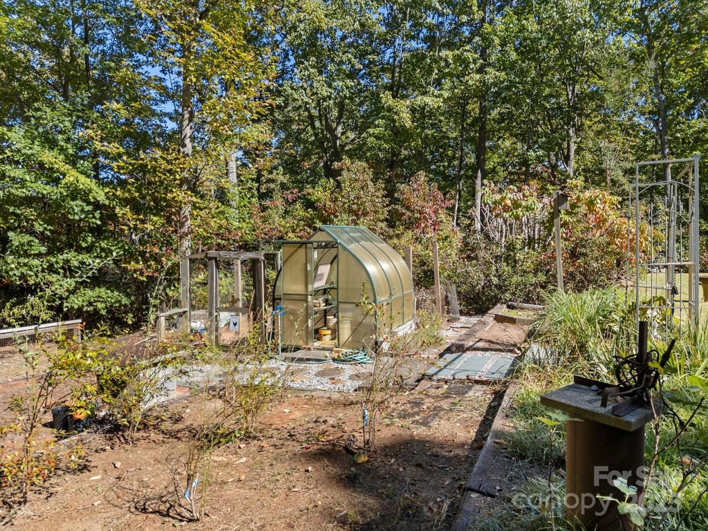 Landrum, South Carolina, 29356, United States, 2 Bedrooms Bedrooms, ,2.5 BathroomsBathrooms,Residential,Forsale,2004298