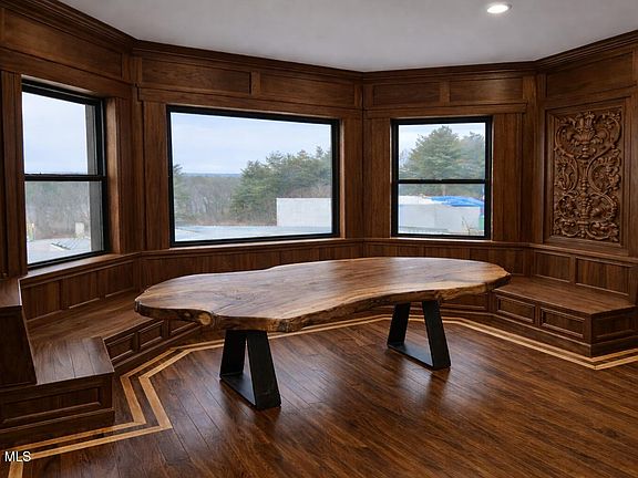 Guilderland, New York, 12186, United States, 5 Bedrooms Bedrooms, ,5.5 BathroomsBathrooms,Residential,Forsale,2014484