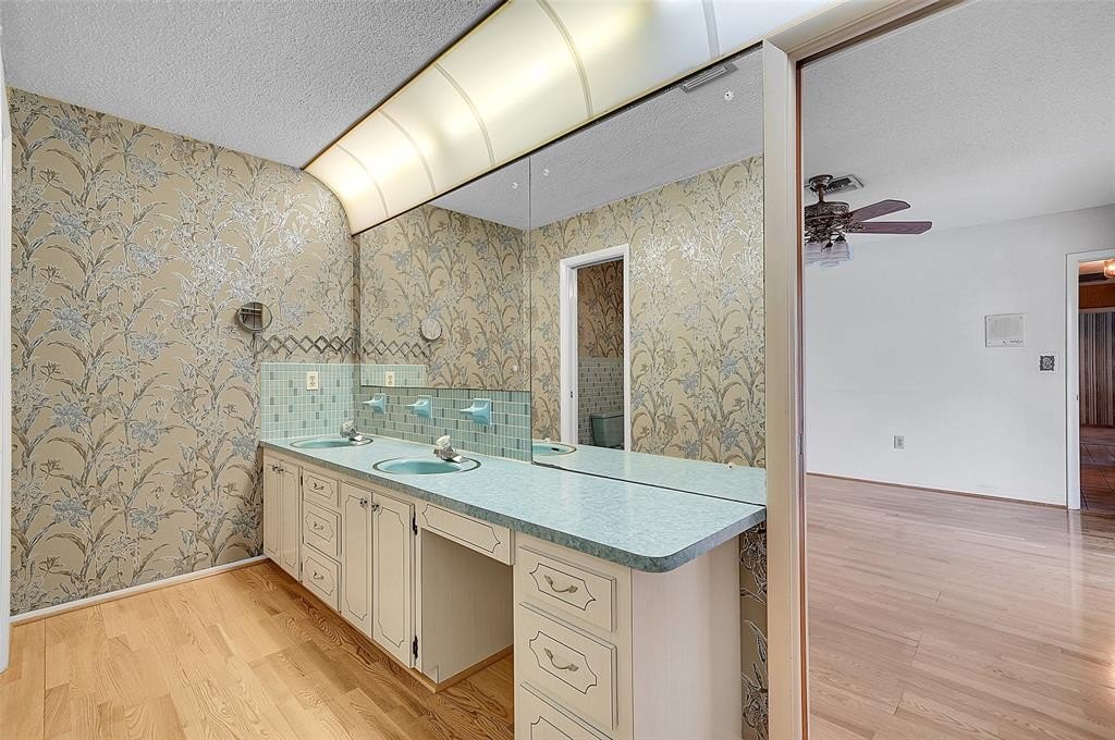 Hollywood, Florida, 33021, United States, 3 Bedrooms Bedrooms, ,2 BathroomsBathrooms,Residential,Forsale,1927555