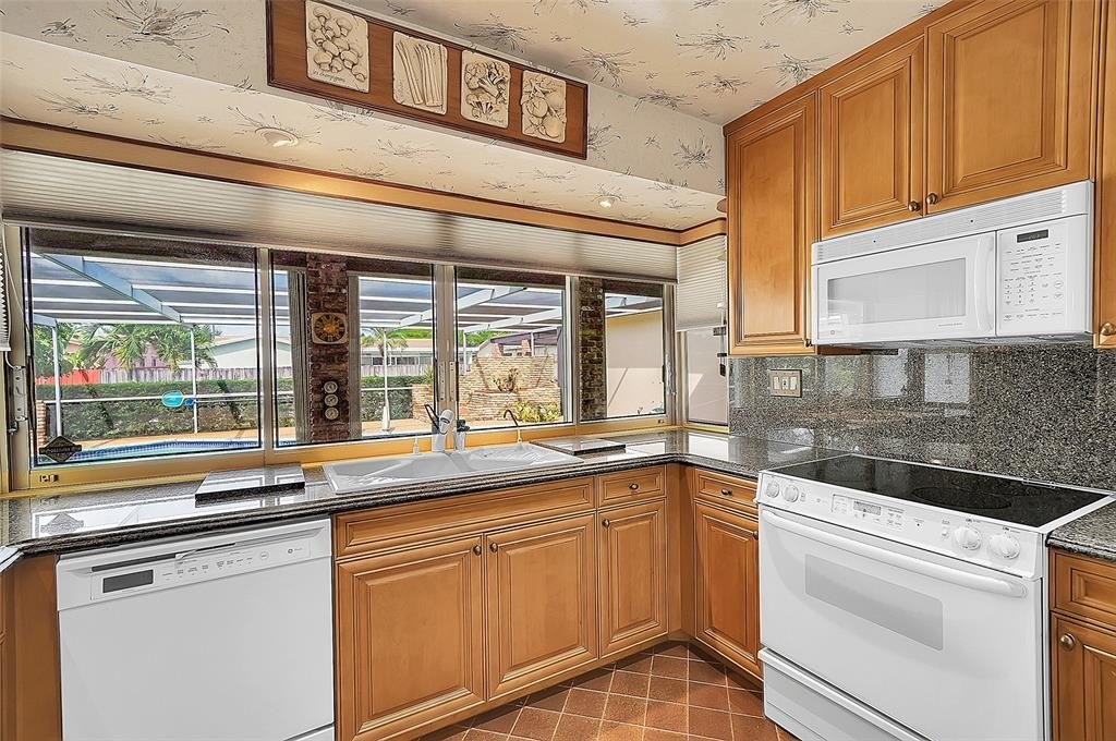 Hollywood, Florida, 33021, United States, 3 Bedrooms Bedrooms, ,2 BathroomsBathrooms,Residential,Forsale,1927555