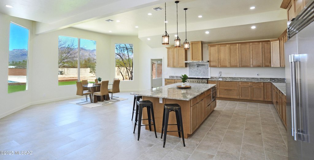 Tucson, Arizona, 85719, United States, 4 Bedrooms Bedrooms, ,5 BathroomsBathrooms,Residential,Forsale,1990105