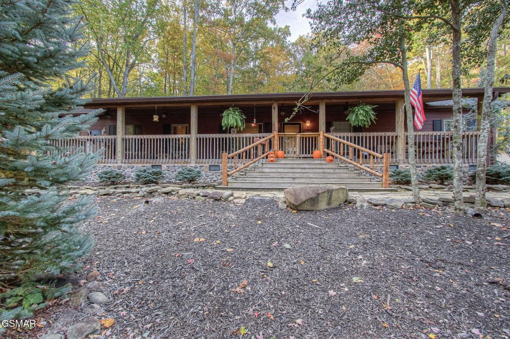 Sevierville, Tennessee, 37876, United States, 3 Bedrooms Bedrooms, ,2.5 BathroomsBathrooms,Residential,Forsale,1999435