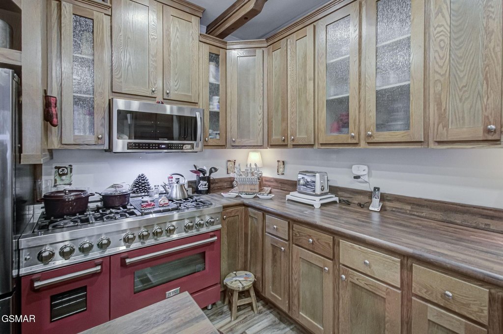 Sevierville, Tennessee, 37876, United States, 3 Bedrooms Bedrooms, ,2.5 BathroomsBathrooms,Residential,Forsale,1999435