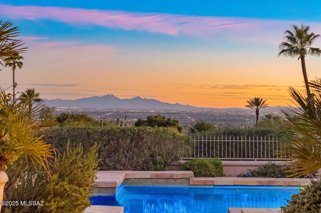 Tucson, Arizona, 85718, United States, 4 Bedrooms Bedrooms, ,3 BathroomsBathrooms,Residential,Forsale,1990373